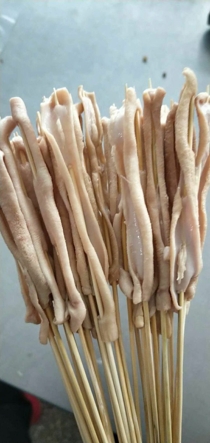 干净，新鲜，把把小鲜肉（牛，鸡，羊）味。鸭胗鱿鱼等小串。