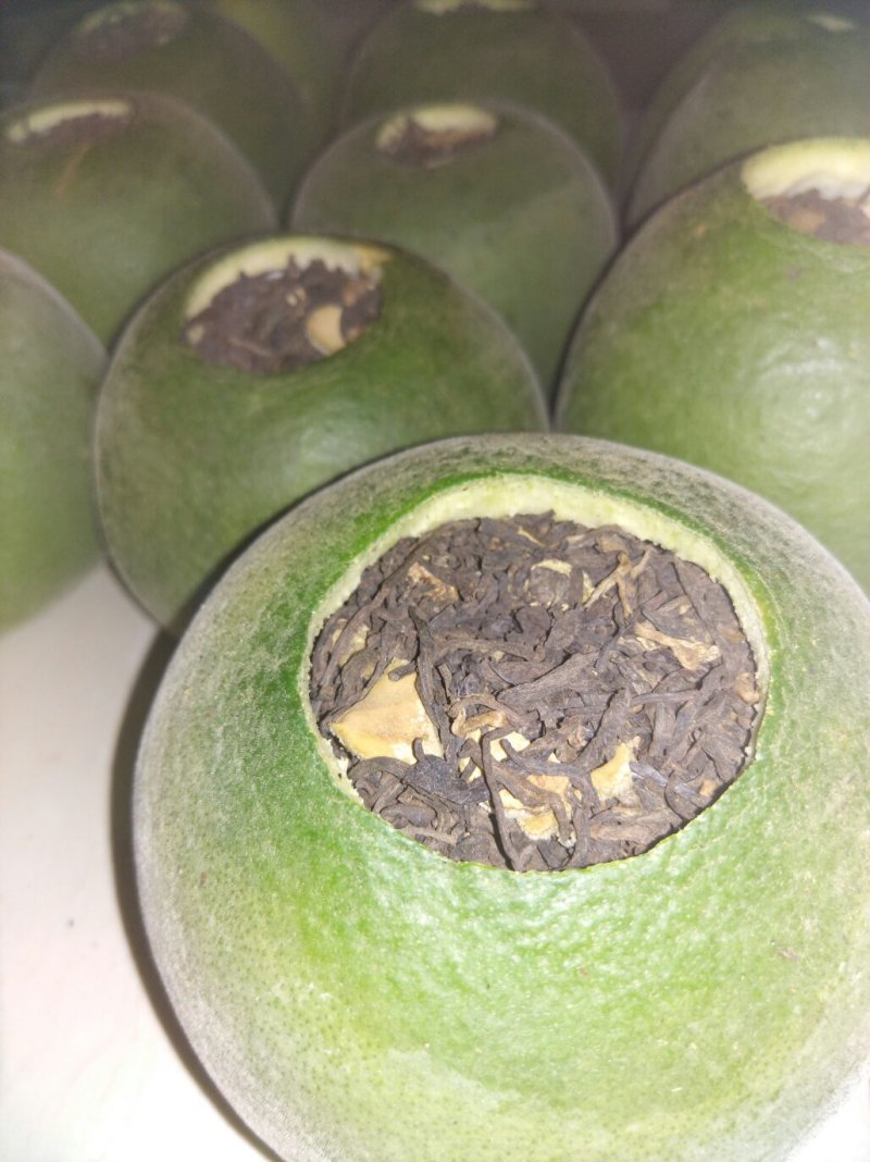 橘红普洱包茶（精绑绳子款）约每个在180至220克之间