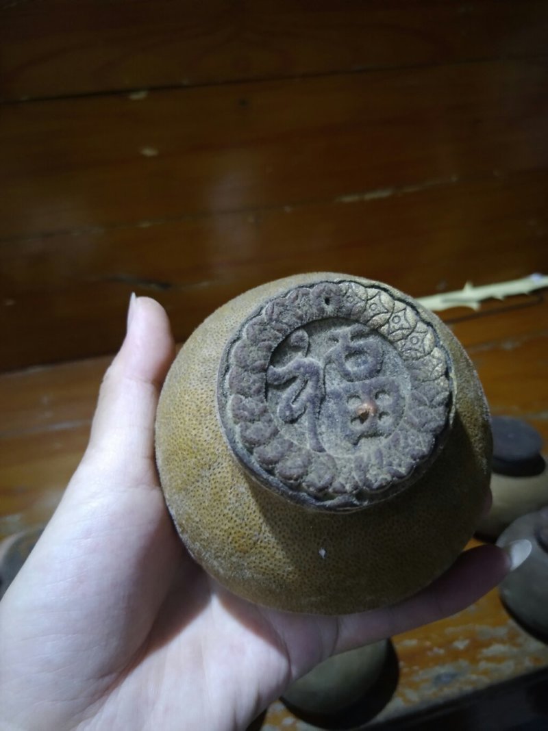 橘红普洱茶（盖子款）每个约130至200克之间