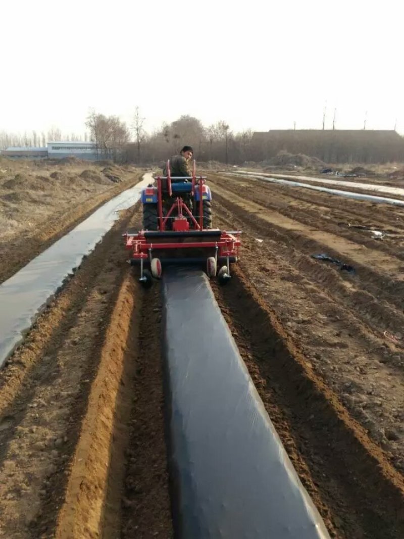 地膜机系列旋耕起垄镇压覆膜滴灌带打药多功能地膜机系列