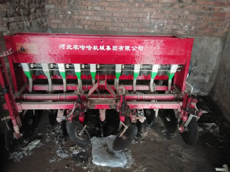 液压油仅此一桶，播种机一台