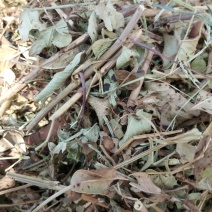 花生秧，羊草，细粉