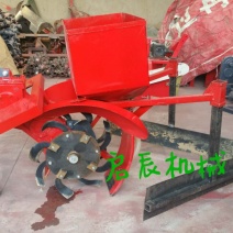 开沟一体机四轮带的开沟机开沟施肥一体机可定制启辰