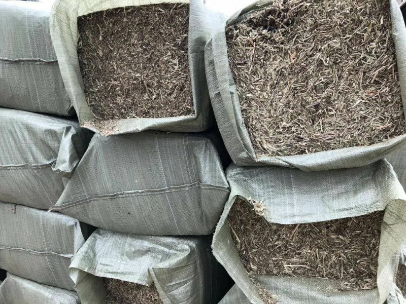 花生秧压块专业加工常年供货