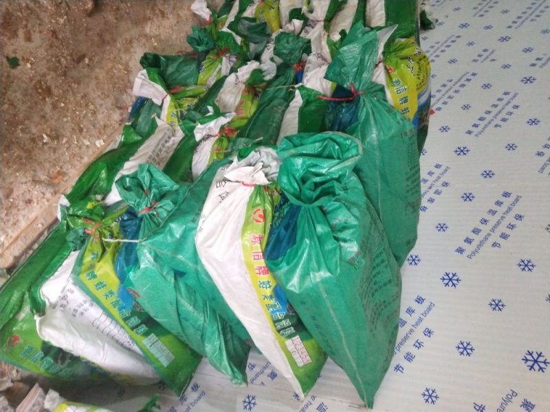 新鲜活蛙冻品蛇饲料