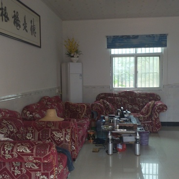 场地转让，养殖牛羊场地转让，可养牛200头，羊500头，