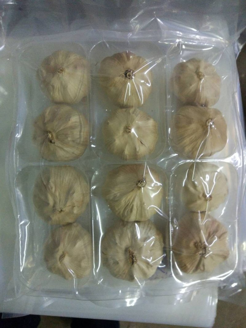 黑蒜厂家直供多瓣黑蒜可贴牌加工产地发货黑大蒜