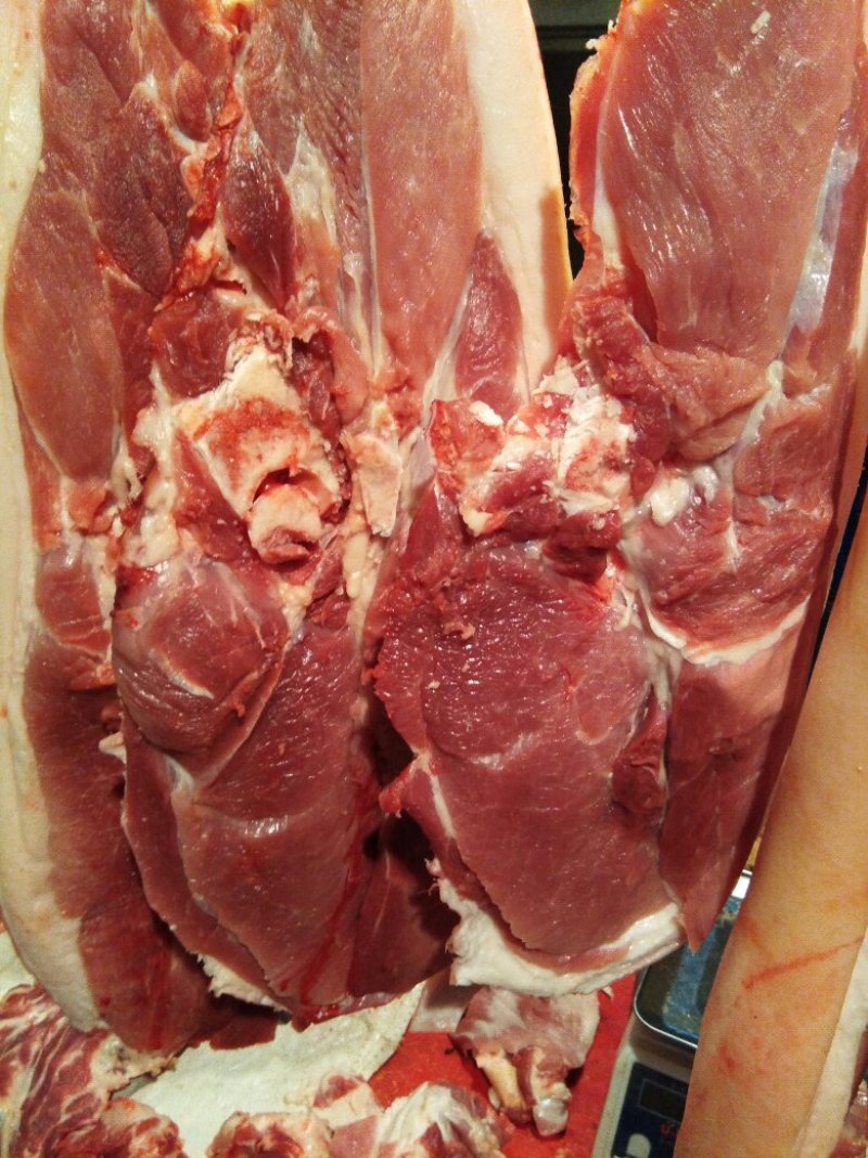 农村自养黑毛土猪肉腊肉