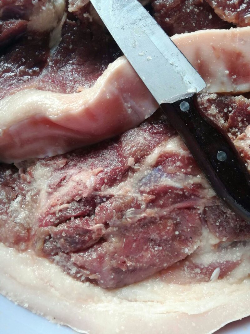 农村自养黑毛土猪肉腊肉