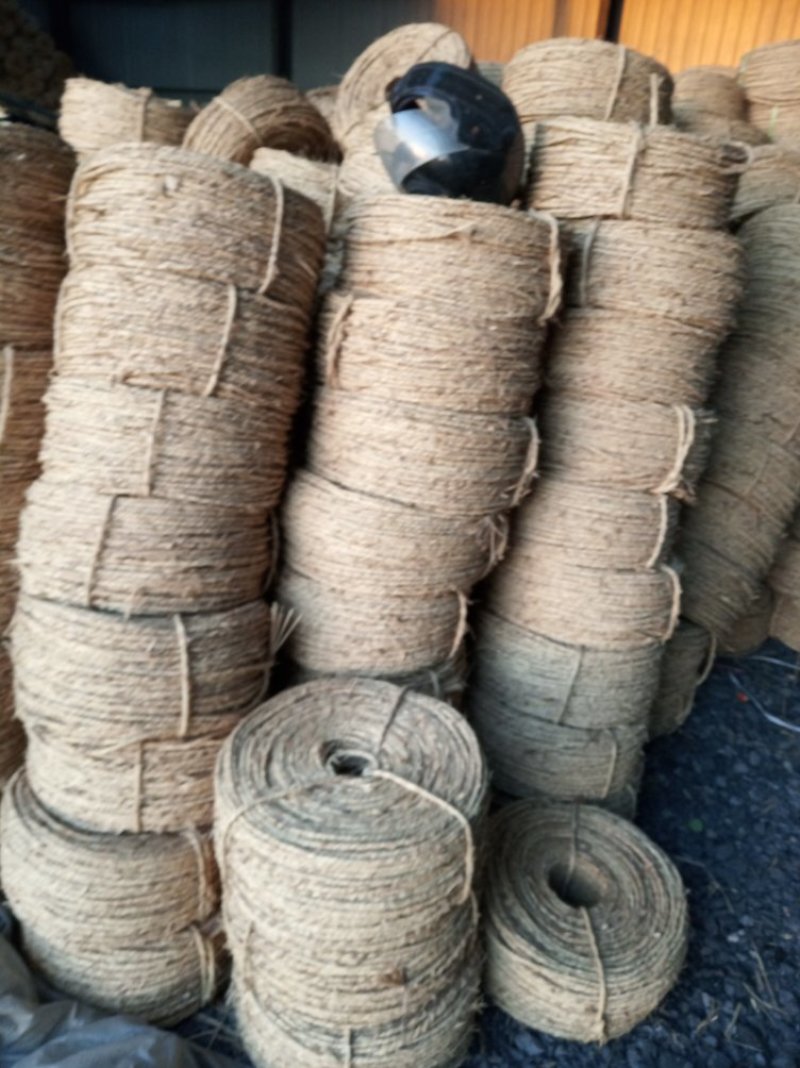 草绳草绳草帘打包绳好绳，，各种规格，，产地直销。济宁喻