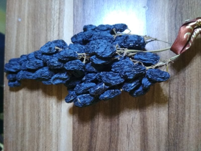 新疆黑加仑野生葡萄干箱装