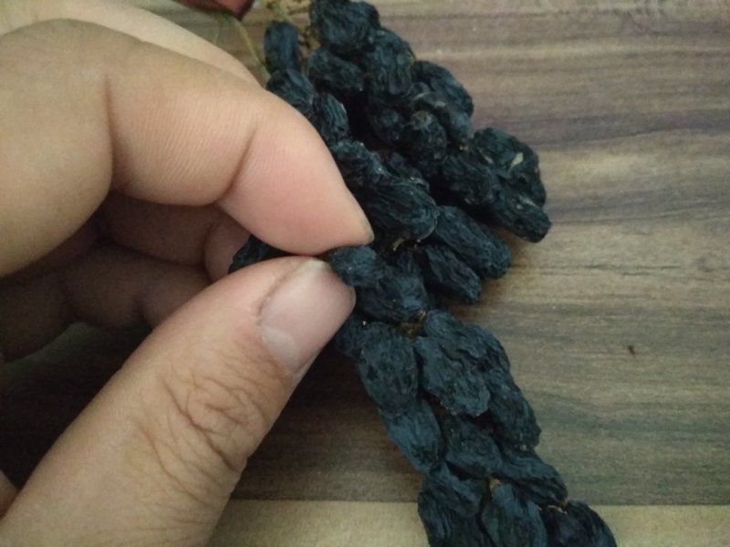 新疆黑加仑野生葡萄干箱装
