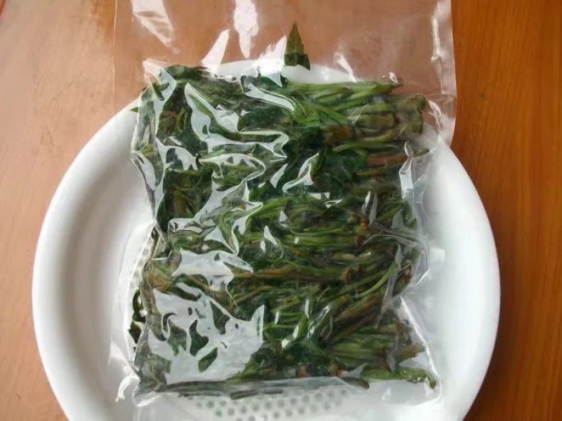 莱阳香椿芽新鲜头茬野生香椿咸菜头腌制泡菜榨菜小酱酸