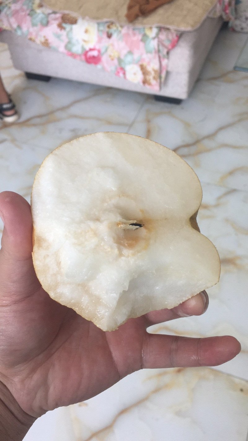 晚秋黄梨