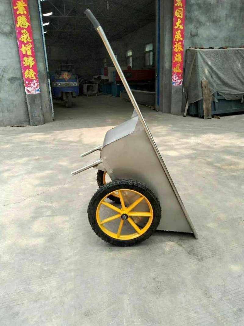 喂料车不锈钢的，大小各种各样型号的