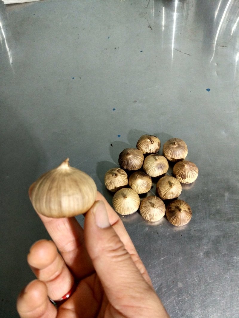 黑蒜厂家直供独头黑蒜500克可贴牌加工