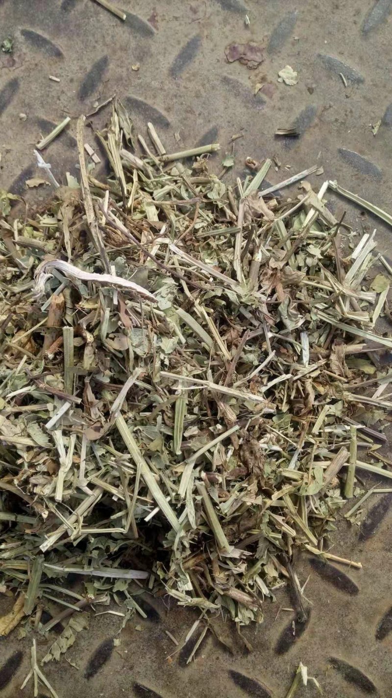 河南永嘉草业常年供应优质花生秧草料（草段草粉细糠）