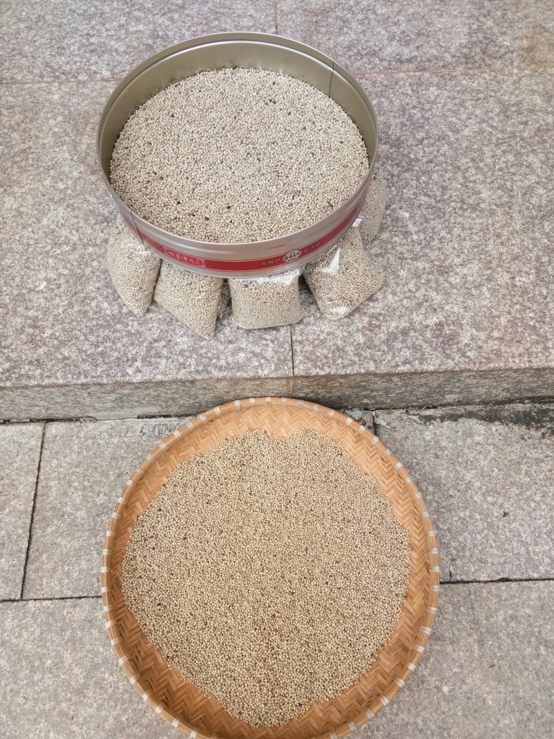 胡椒白海南胡椒白，辣味足，香味浓郁，喜欢您就下单