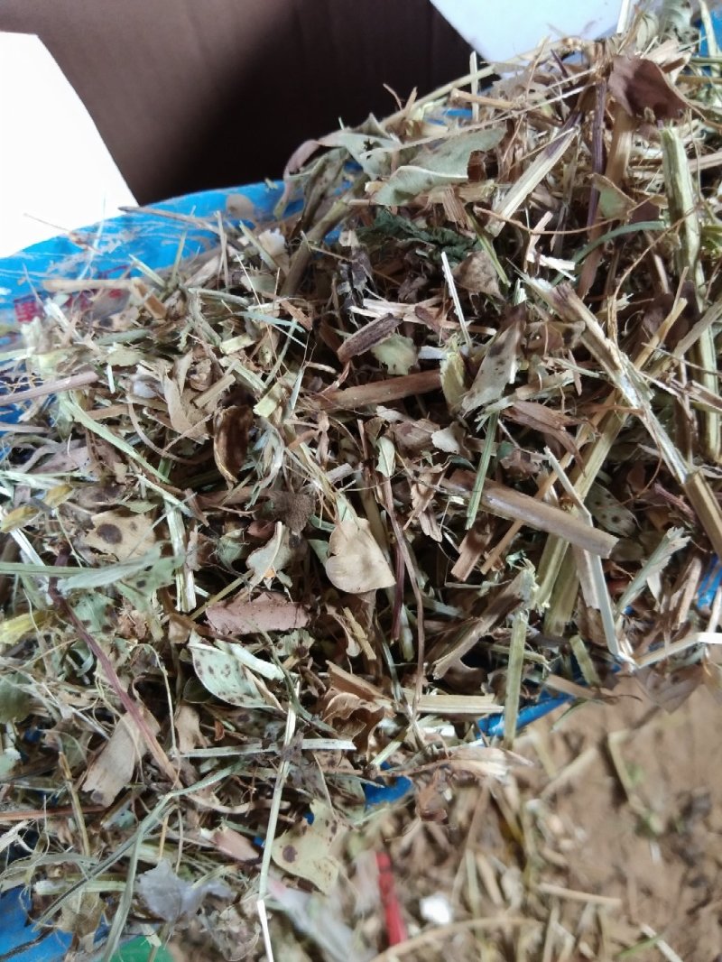 花生秧羊草细粉，1-3公分草段