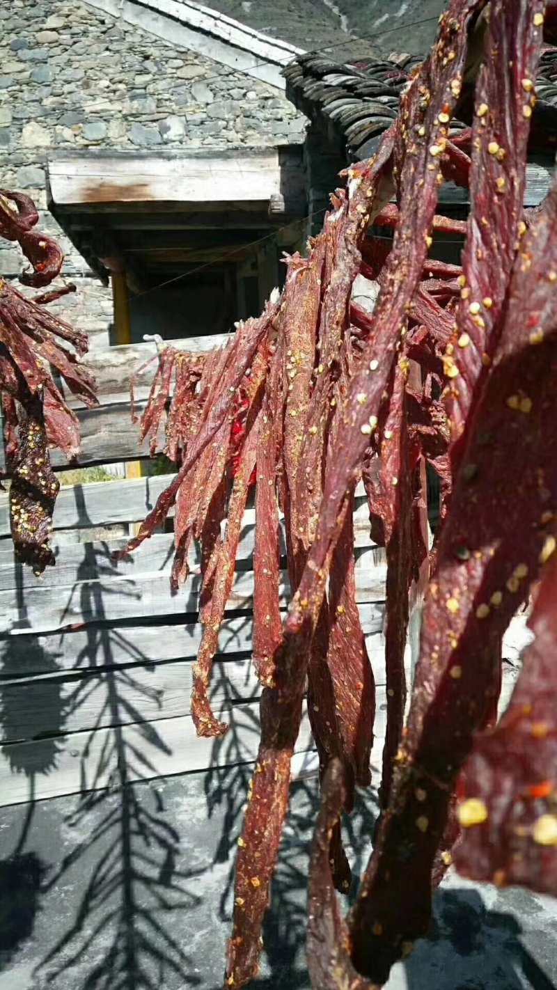 四川阿坝藏家风干牛肉手撕干巴《麻辣五香原味青椒味》
