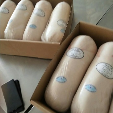 小耳朵乳猪冷冻烤乳猪优质批发，3头以上包邮