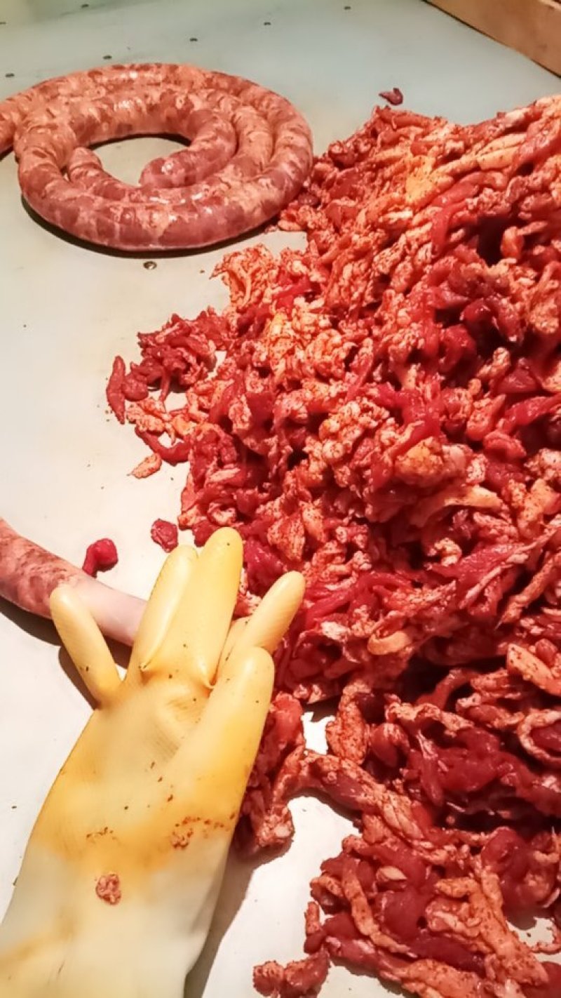 手工制作土猪腊肉香肠