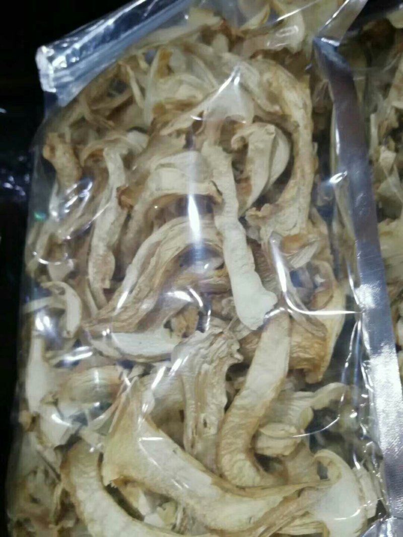 云南香格里拉野生松茸干片