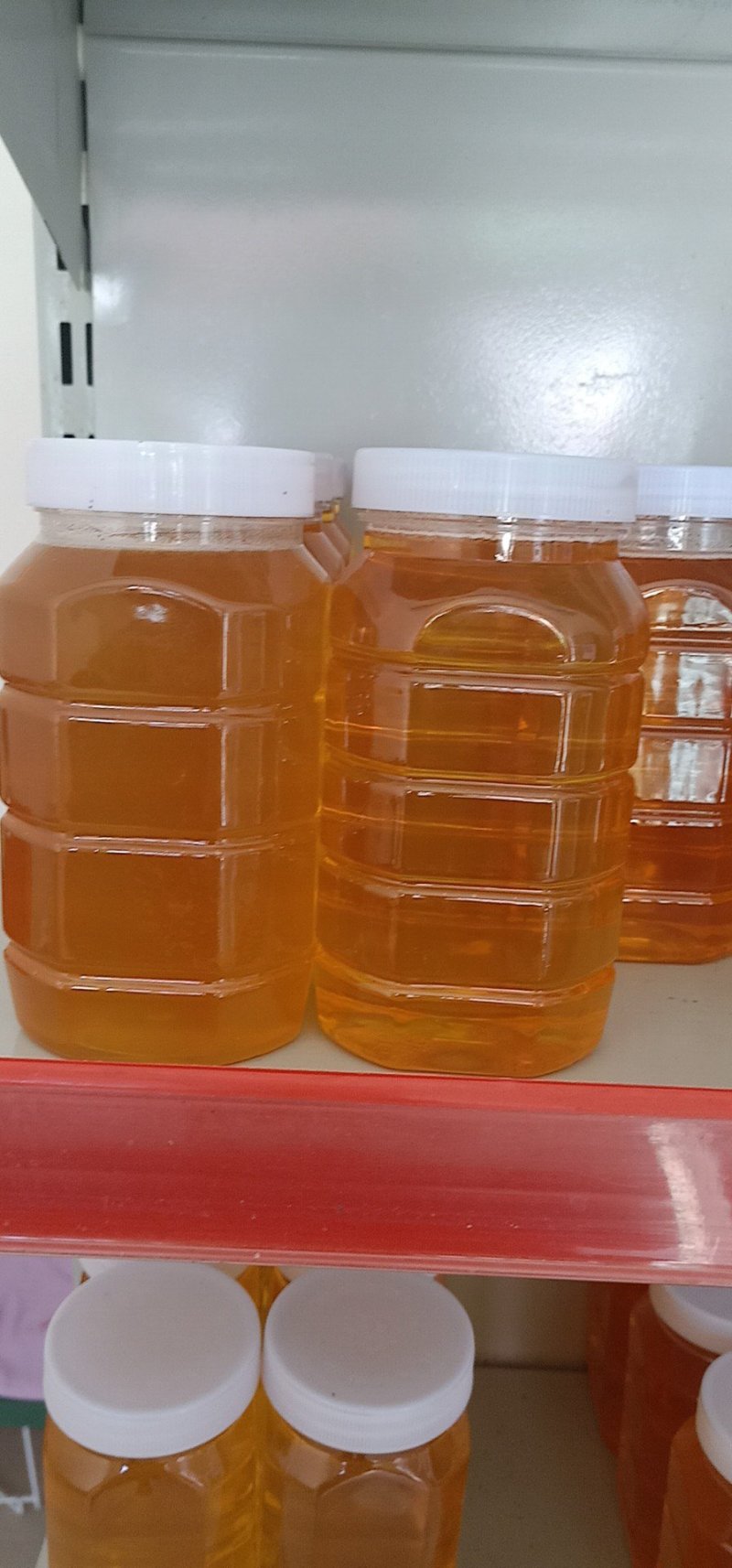 新疆伊犁高加索黑蜂蜂蜜