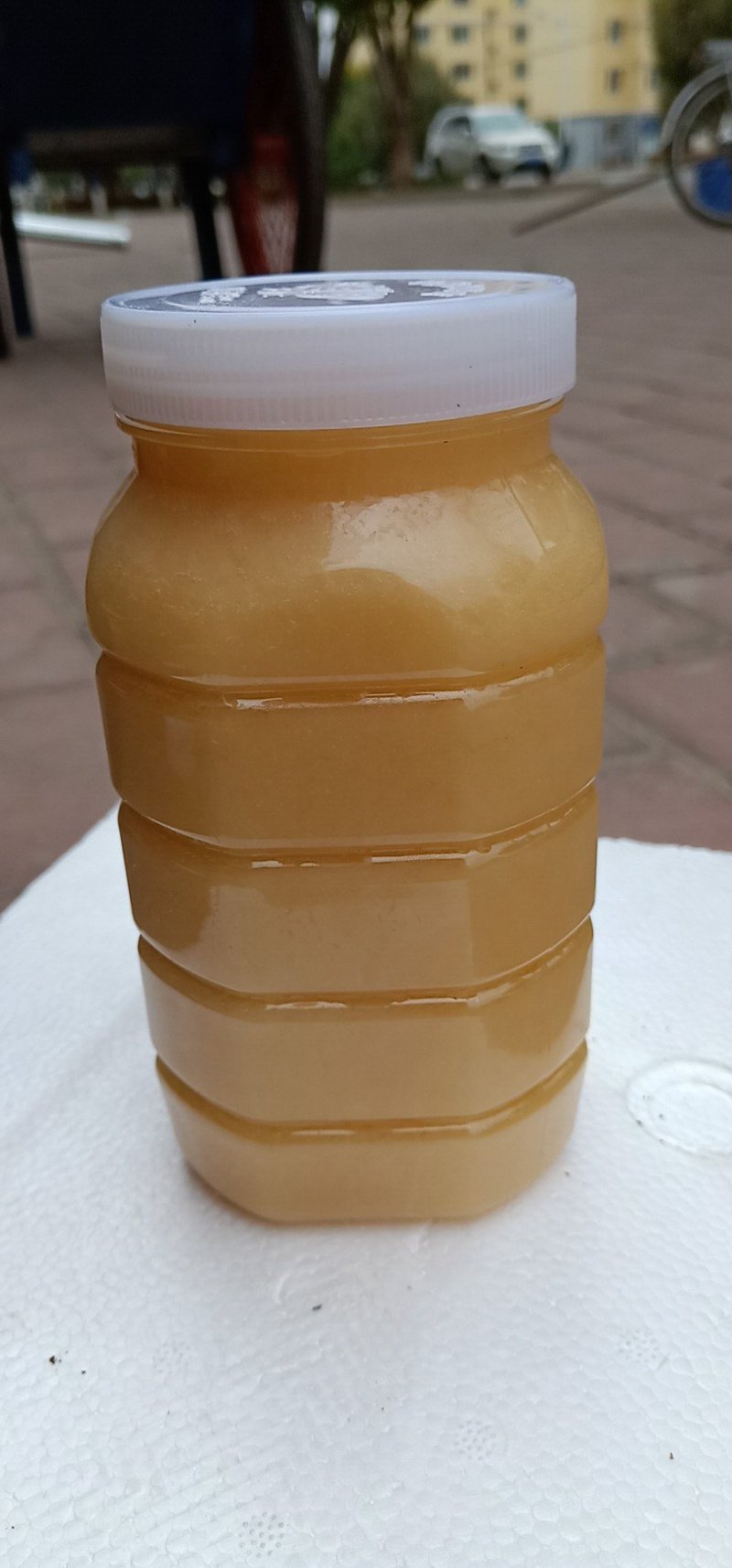 新疆伊犁高加索黑蜂蜂蜜