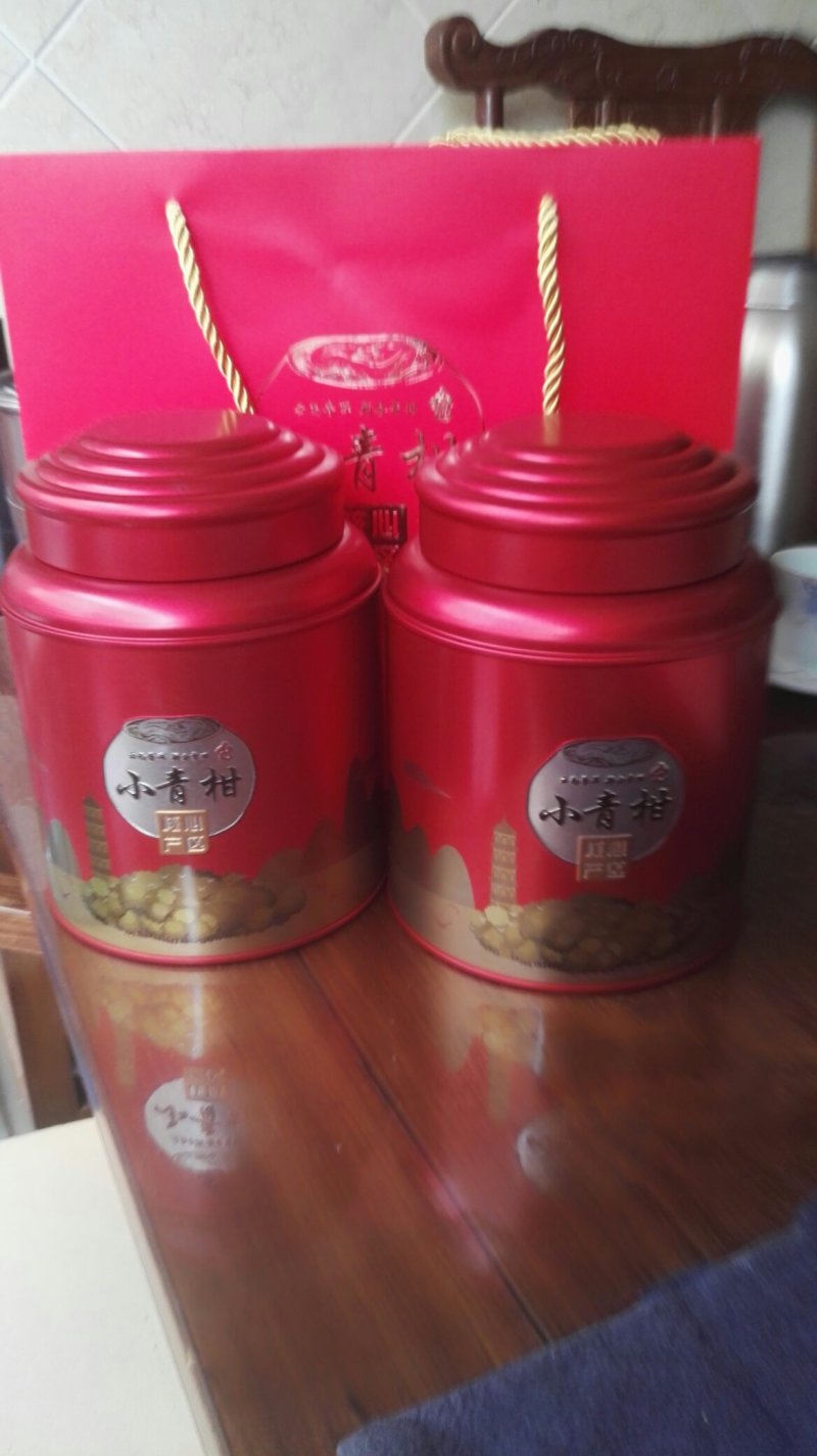 云南普洱茶：用云南普洱茶老树熟茶加小青柑