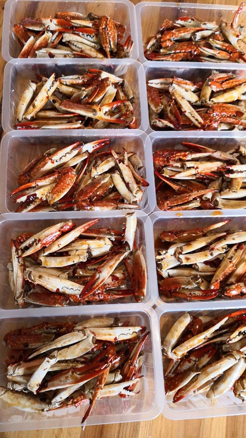 蟹钳，大号，中号，小号都有。