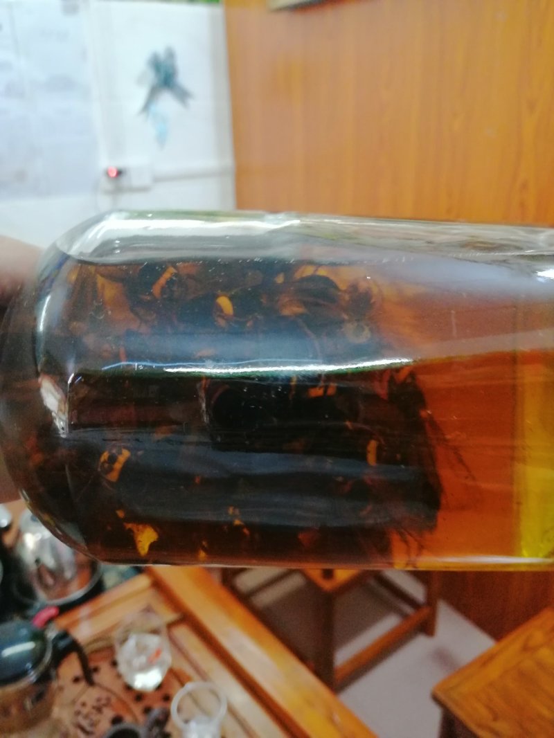 两年黄蜂酒
