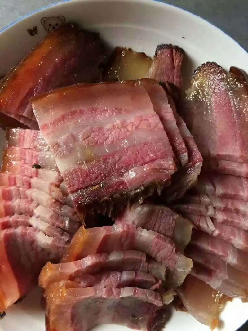 云南省麻栗坡老山特产腊肉，