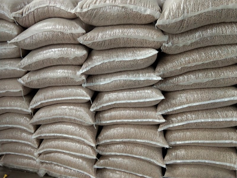 白豌豆大颗粒加拿大进口油炸炒货6.5筛片