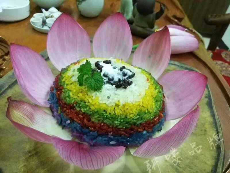 壮族特色花米饭
