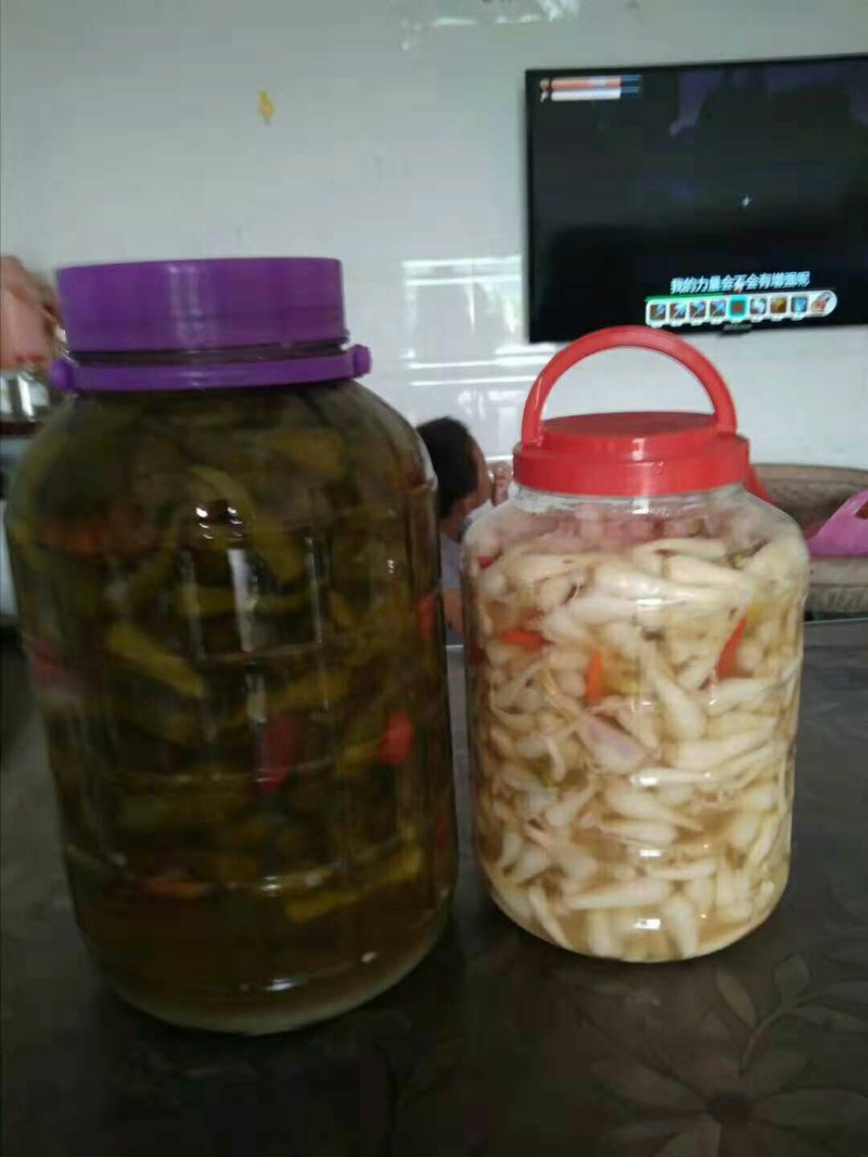 浸辣椒，姜，萝卜