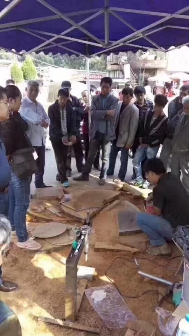 跑江湖，地摊展会，现场加工，正宗越南红铁木菜板，钻板，菜
