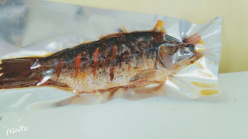 酥鱼，有武昌鱼鲤鱼鲢鱼香酥可口回味无穷