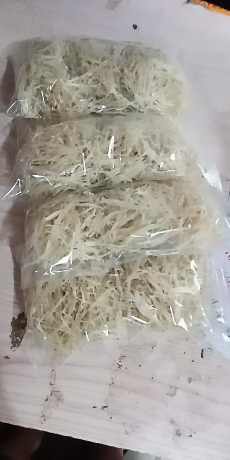 江垭水库银鱼干自然风干