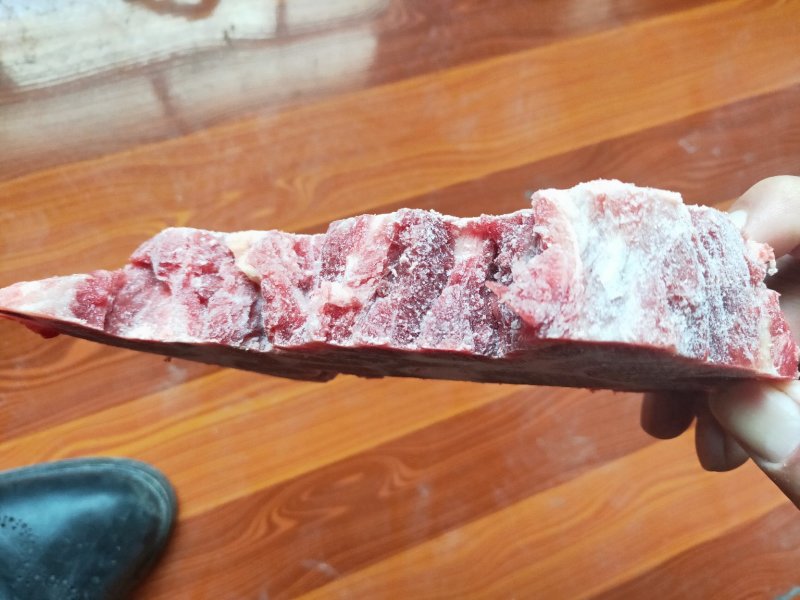 排酸牛脖骨，牛脊骨，都是，口感非常好红烧，酱都很好。