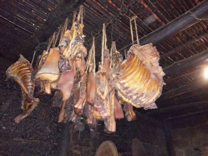 贵州兴仁大山农村腊肉