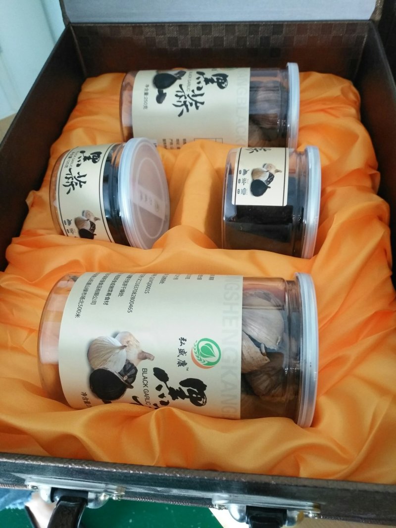 黑蒜发酵黑蒜精品黑蒜厂家直供，包邮，批发价优