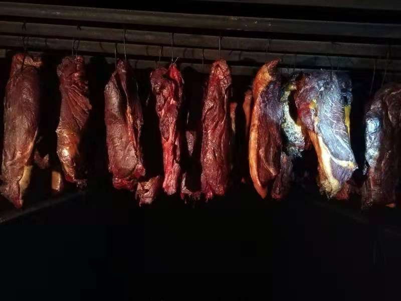 新疆正宗伊犁熏马肠熏马肉