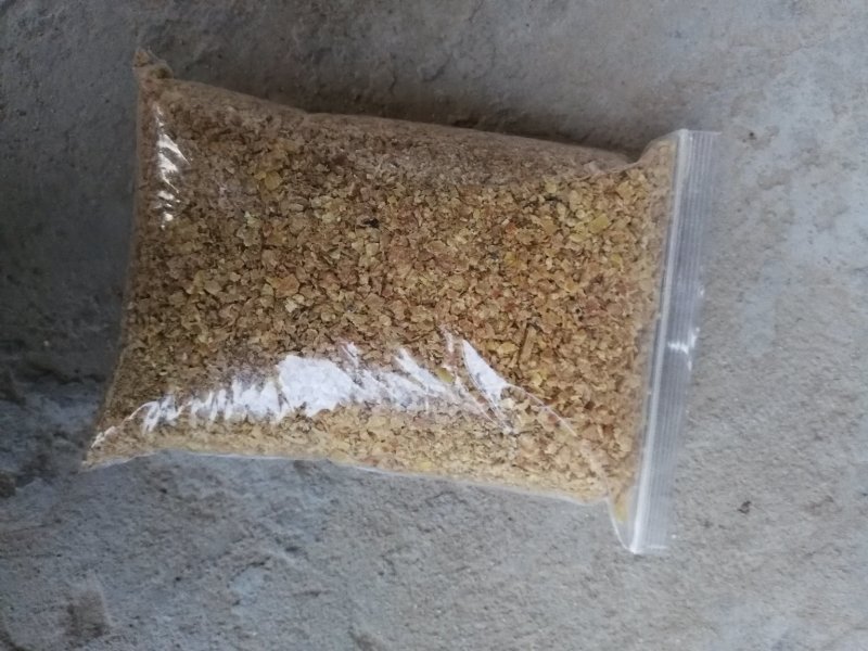通用型纯黄豆大豆压榨豆饼肥料打碎油枯花卉绿植通用种菜肥料