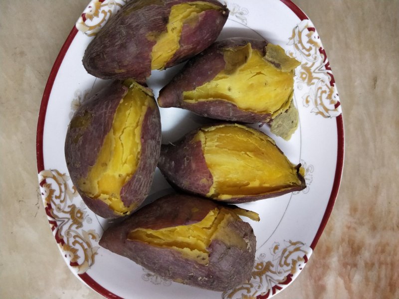 广薯87红皮黄心，鸡蛋黄，常年供应商品薯