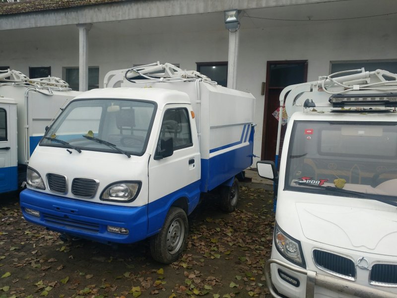 新能源环卫车电动四轮三轮洒水车