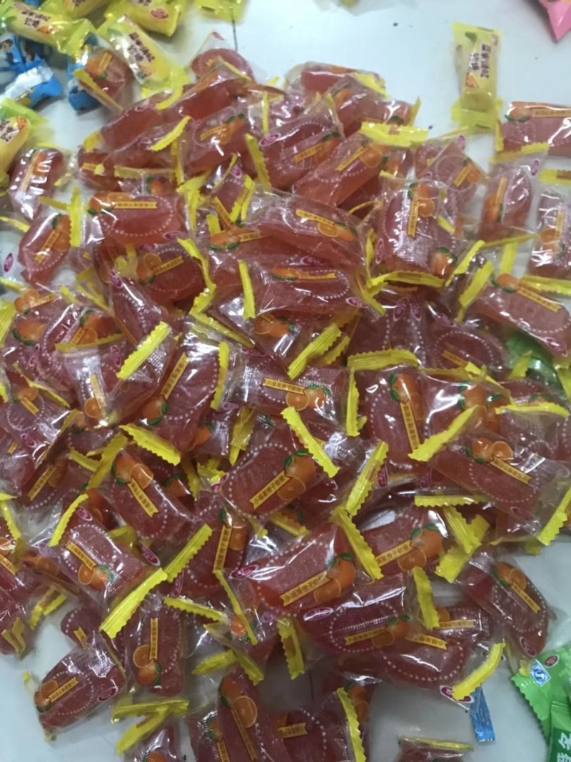 糖果，软糖，硬糖，牛奶糖，酥糖，鲜乳球，玉米糖，橘子糖。