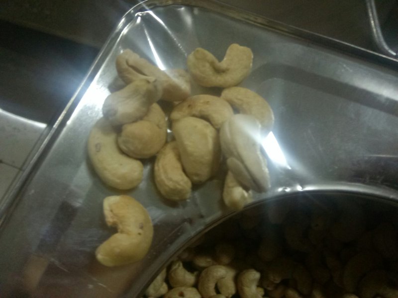 快递包邮精品越南w320去皮原味腰果
