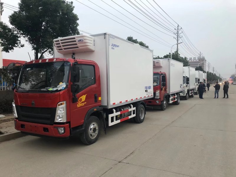 重汽豪沃4.2米国五国六冷藏车