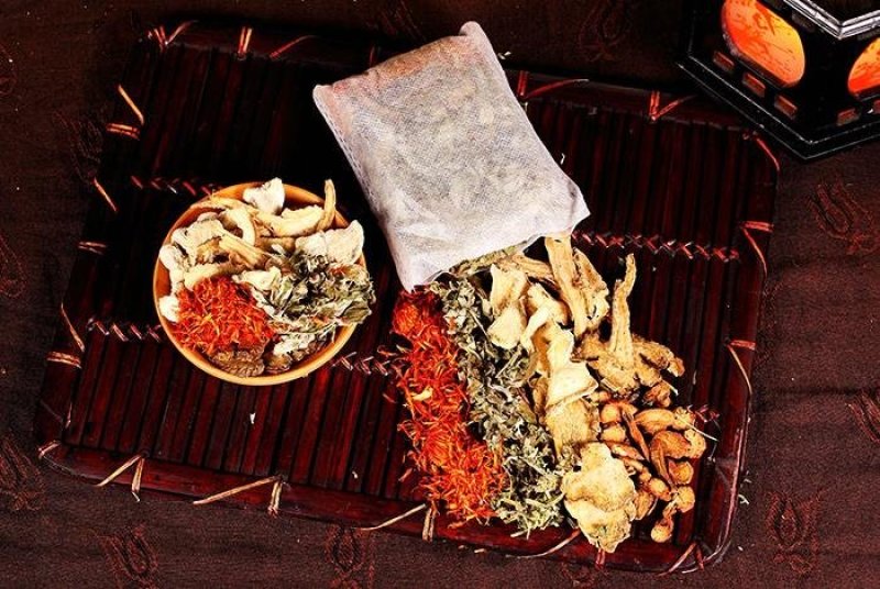 包邮男女艾叶老姜泰山石藏红花泡脚包驱寒祛湿抑菌助睡眠暖体